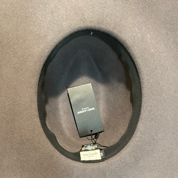 Woman’s Saint Laurent vintage felt Hat (charcoal grey)